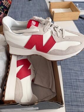 New Balance women’s Sneakers